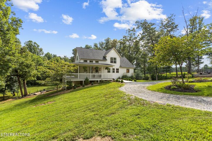 Property Photo:  614 Adams Rd  TN 37886 