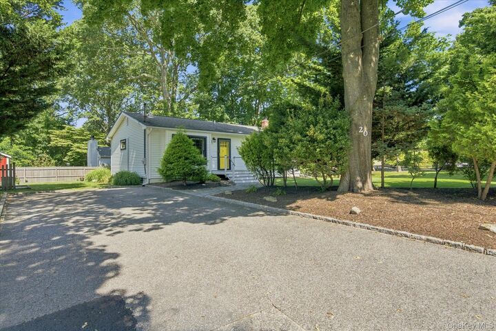 Property Photo: 20 Lynbrook Drive NY 11789