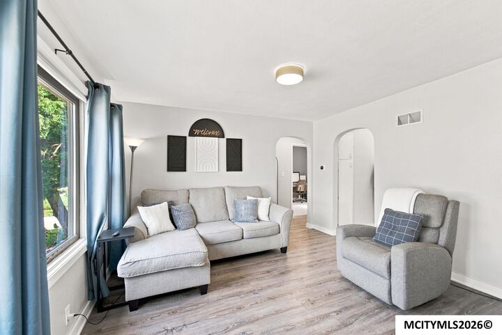 Property Photo: 923 N Tyler IA 50401