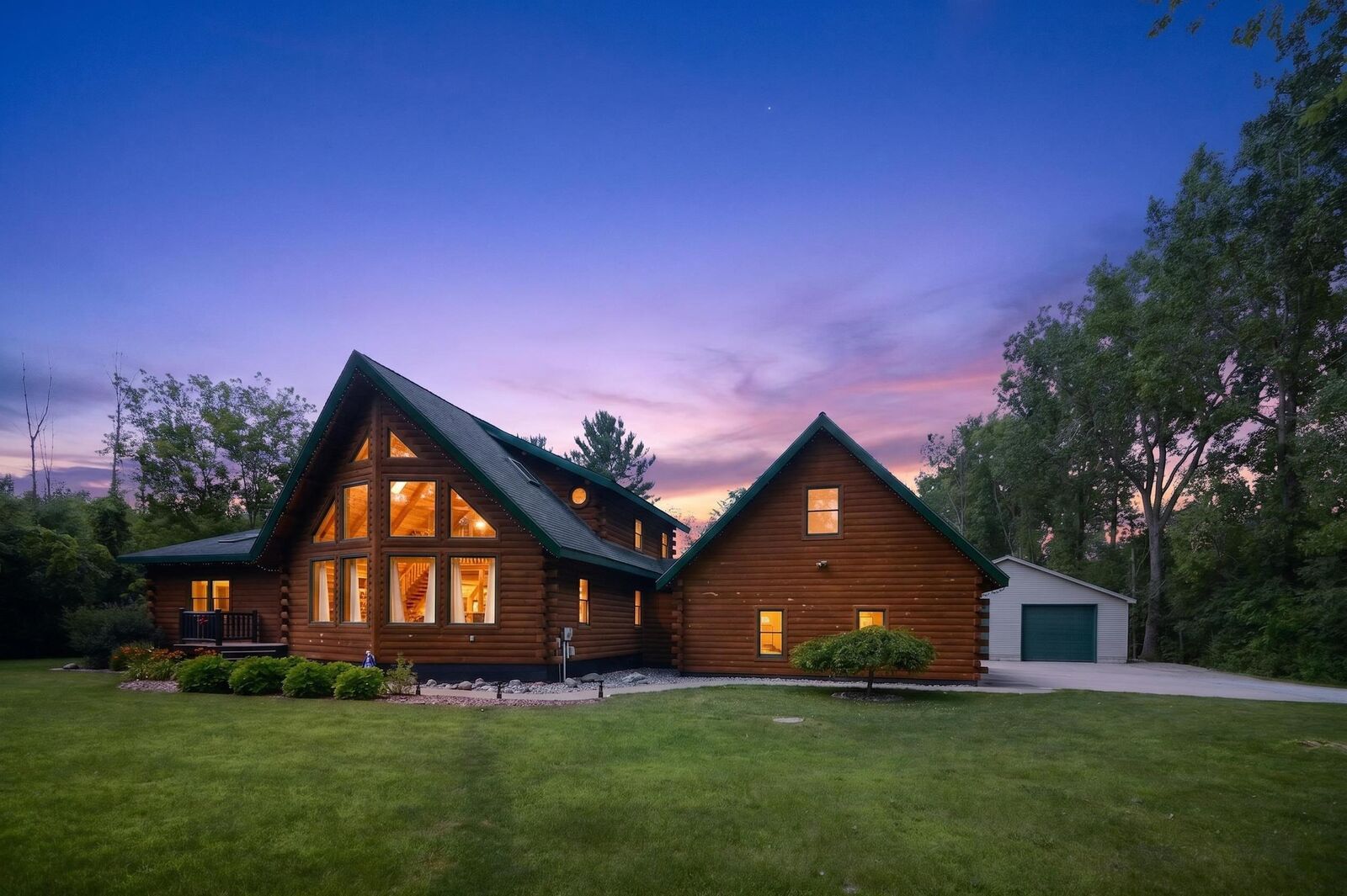 Property Photo:  2046 Nicholas  MI 48611 