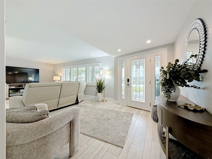 Property Photo: 6351 3rd Palm Point FL 33706