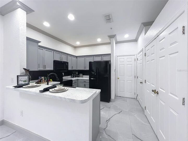Property Photo:  14061 Turning Leaf Drive  FL 32828 