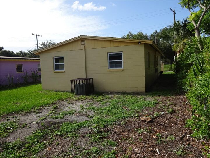 Property Photo:  4307 E Osborne Avenue  FL 33610 