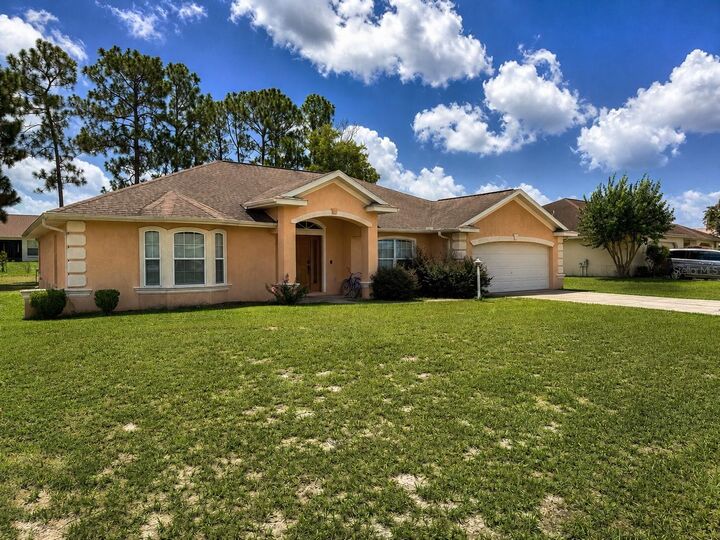 Property Photo: 13405 SW 86th Avenue FL 34473