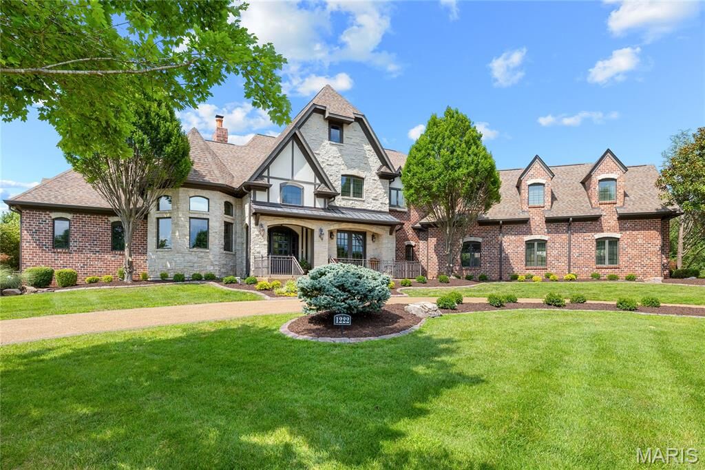 Property Photo: 1222 Devonworth Drive MO 63017