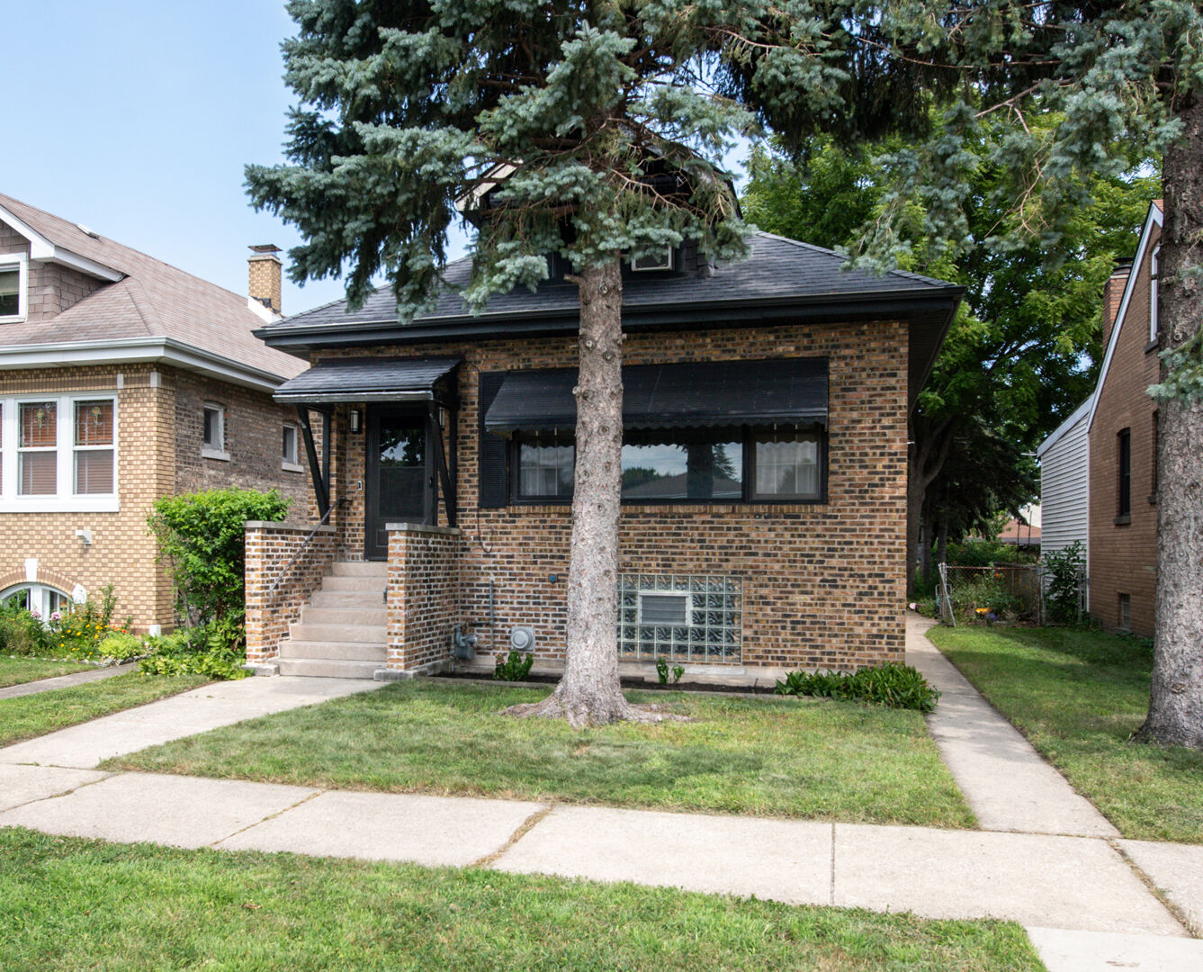 Property Photo:  4127 Grove Avenue  IL 60402 