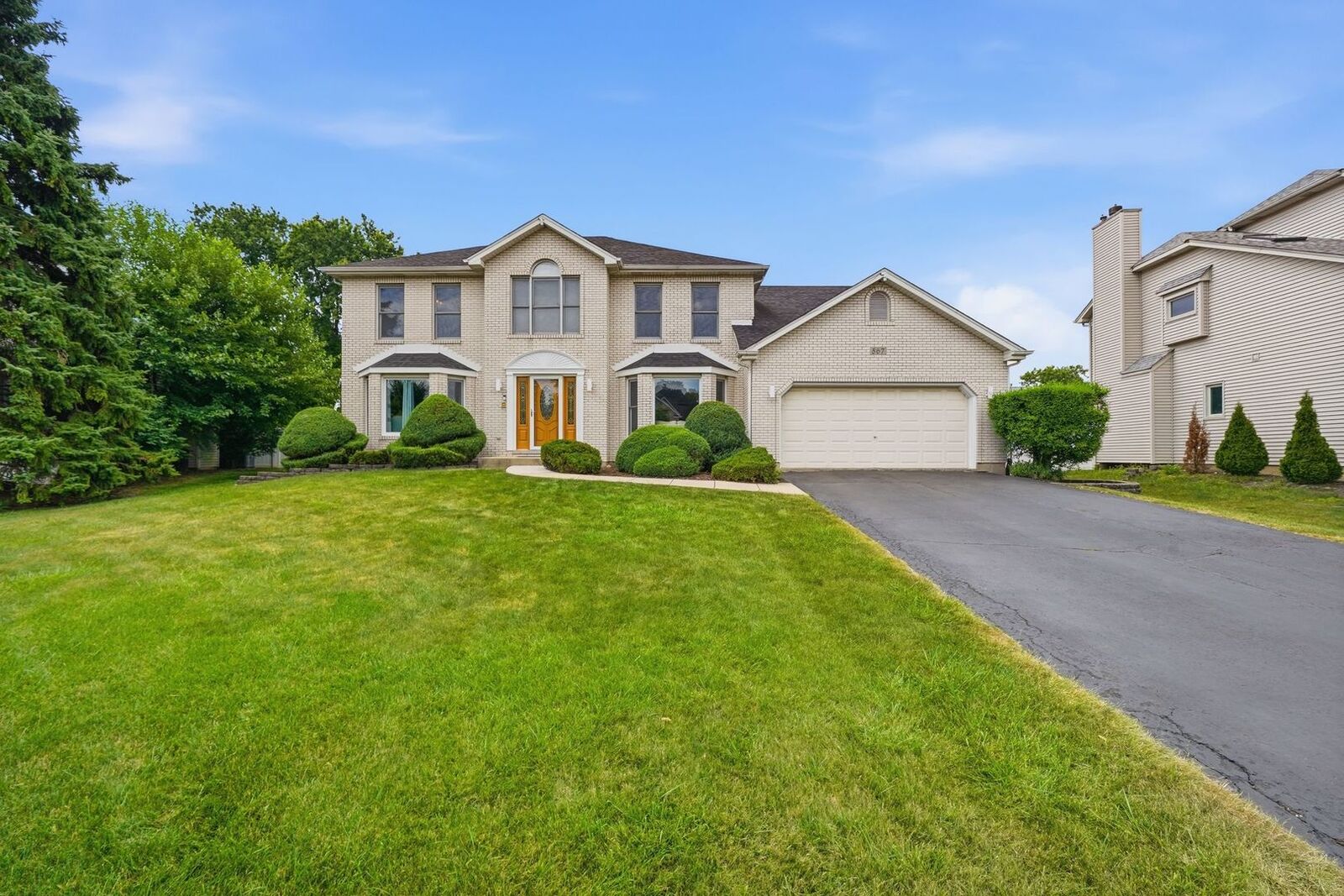 Property Photo: 567 Warbler Drive IL 60440