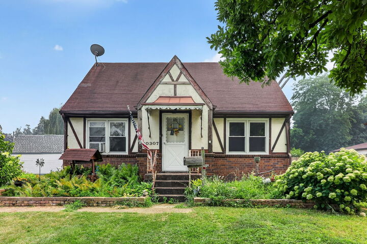 Property Photo:  10307 Dickens Avenue  IL 60164 