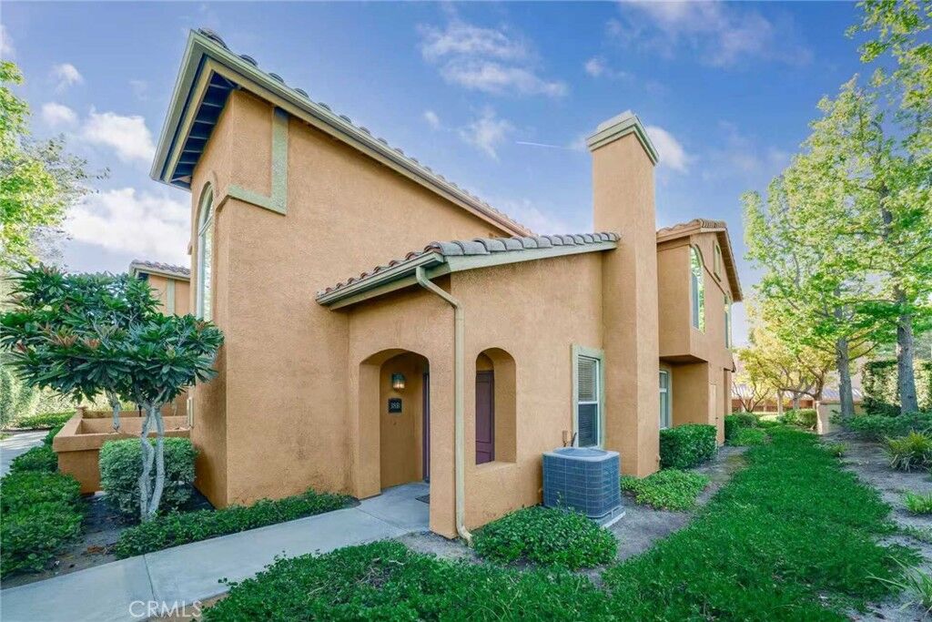 Property Photo:  19431 Rue De Valore 38B  CA 92610 