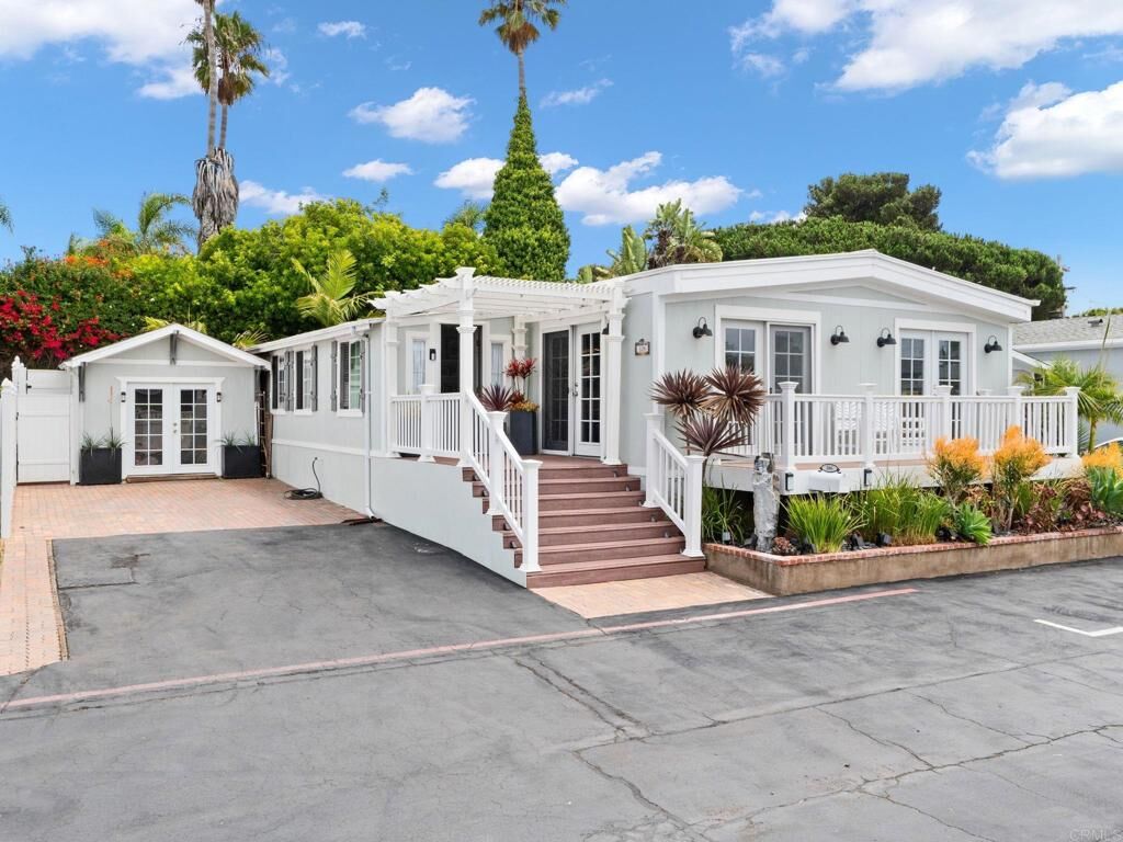 Property Photo: 699 N Vulcan Avenue 106 CA 92024