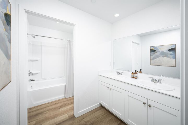 Property Photo: 1678 N Abrozo Way CA 95961
