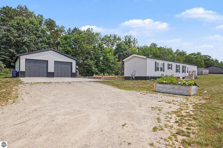 Property Photo: 8985 S Fordyce Road MI 48858
