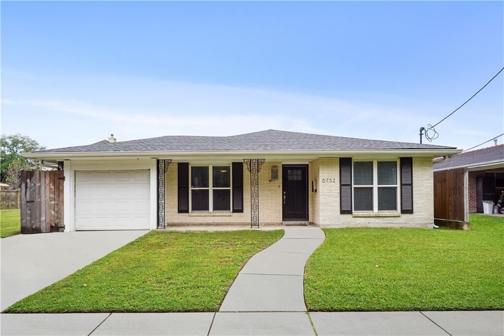 Property Photo:  6752 Fleur De Lis Drive  LA 70124 