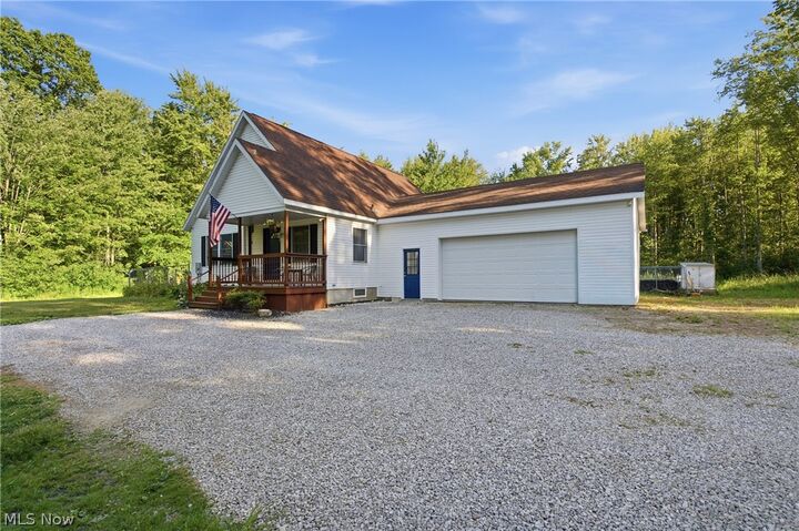 Property Photo:  1318 Daly Road  OH 44004 