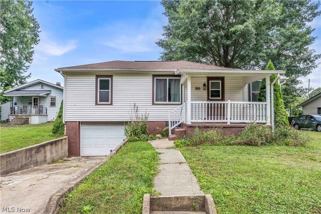 Property Photo:  265 Main Street SE  OH 44613 
