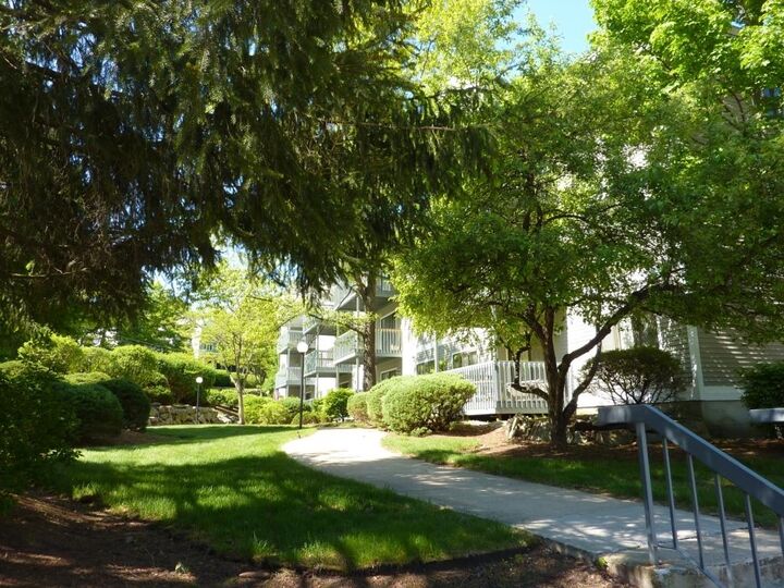 Property Photo: 47 Dogwood Drive NH 03062