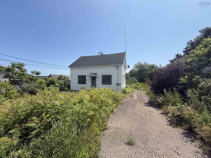 Property Photo: 33 South Street NS B0M 1X0