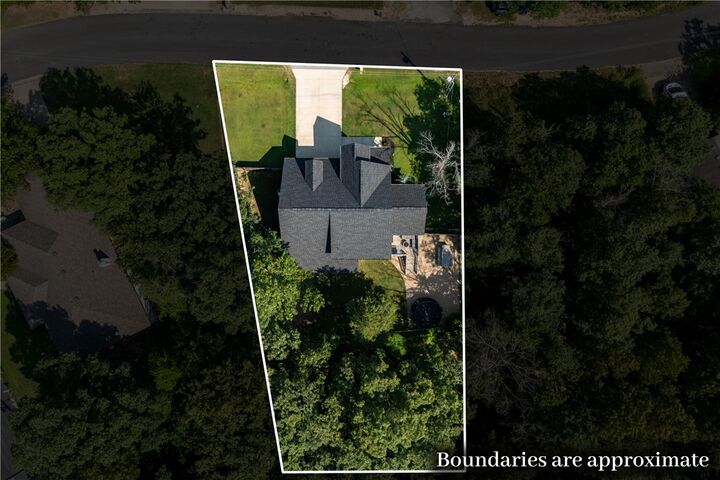 Property Photo:  2 Rettendon Lane  AR 72714 