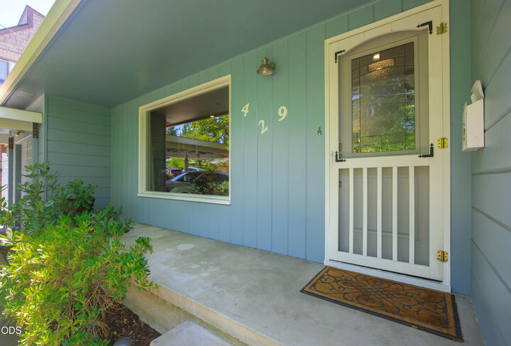 Property Photo: 429 Morton Street OR 97520