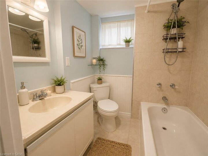 Property Photo:  15 Prospect Street S 2  ON L8M 2Y9 