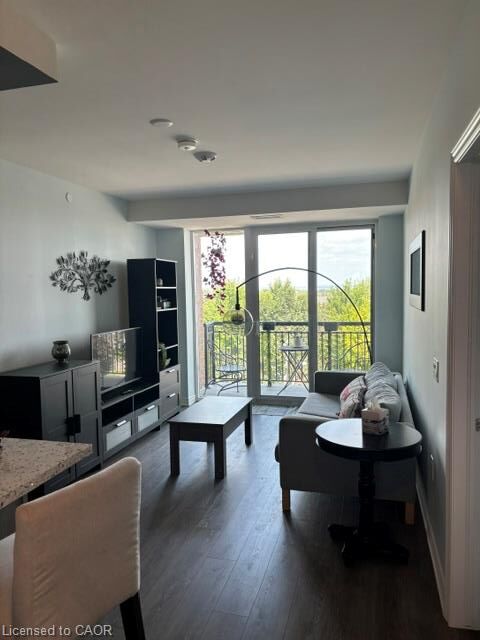 Property Photo:  2750 King Street E 402  ON L8G 0B8 