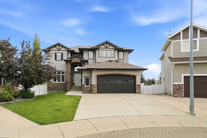 48 Innes Close — photo 1
