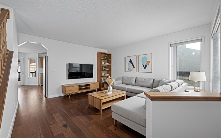 Property Photo: 182 Coventry Close NE AB T3K 4A6