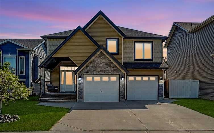 Property Photo:  10553 113 Street  AB T8V 3Z3 