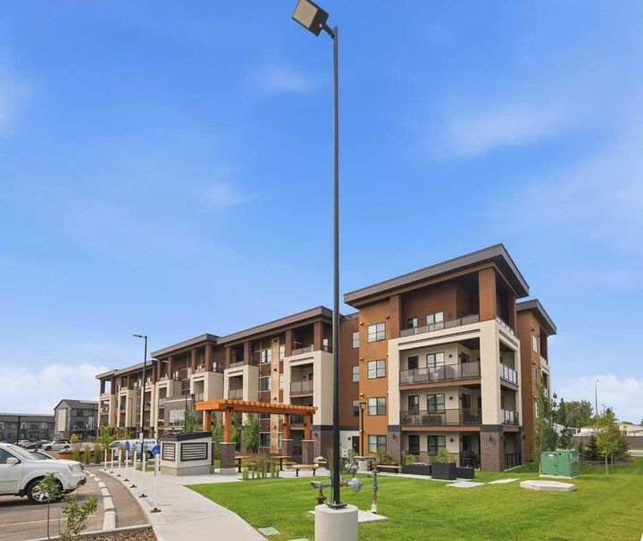 Property Photo: 81 Arbour Lake View NW 1410 AB T3G 0H4