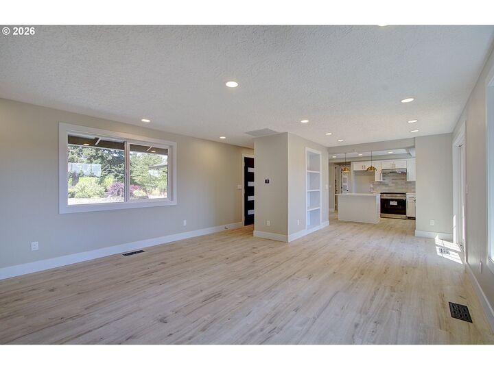 Property Photo:  1283 NE 49th St  WA 98663 