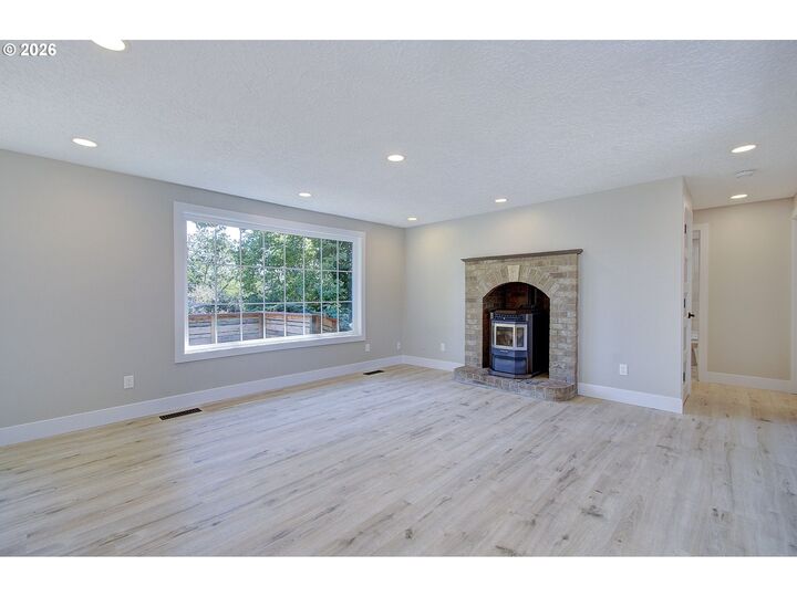 Property Photo:  1283 NE 49th St  WA 98663 