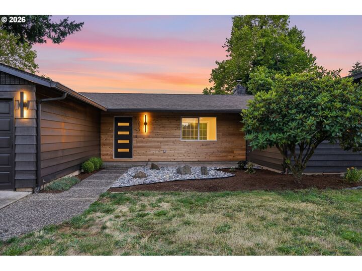 Property Photo: 1283 NE 49th St WA 98663