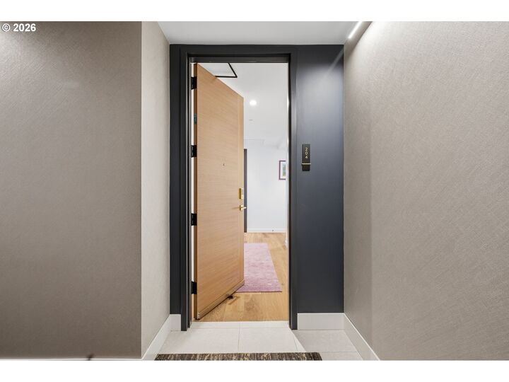 Property Photo:  590 Waterfront Way 204  WA 98660 