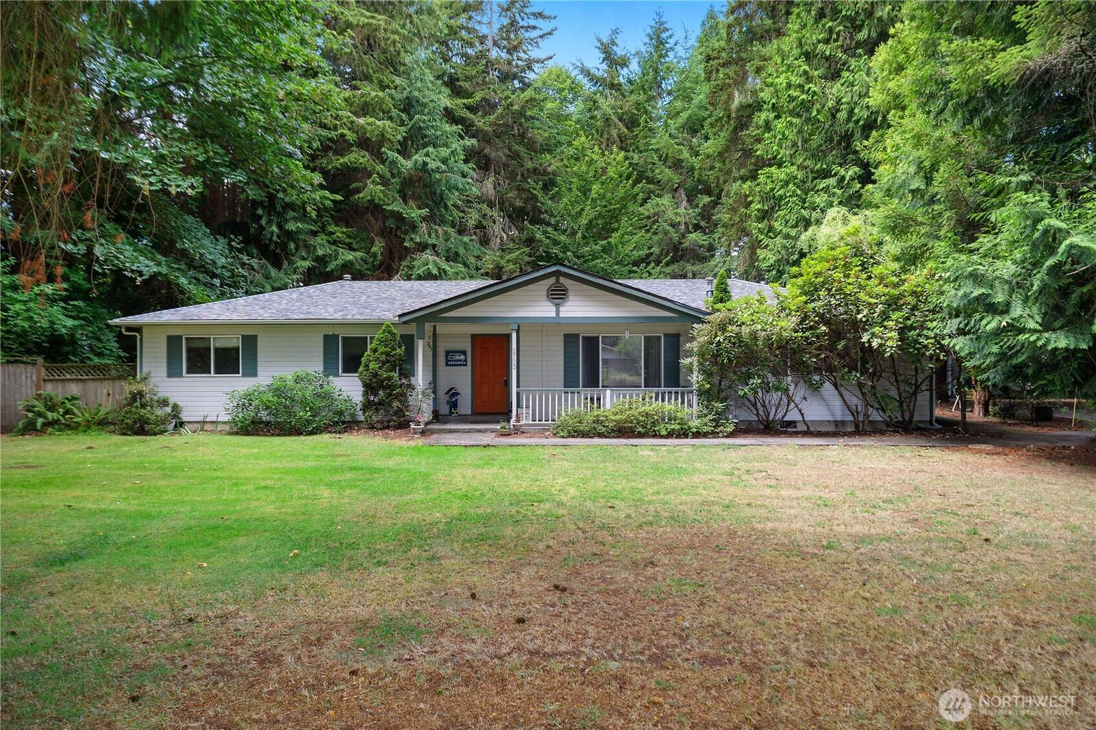 Property Photo:  2723  Woodgrove Street SE  WA 98513 