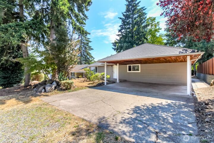 Property Photo: 4751 S 172nd Place WA 98188