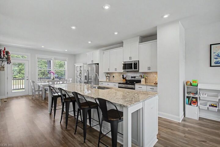 Property Photo:  1514 Stanford Ln  VA 23608 