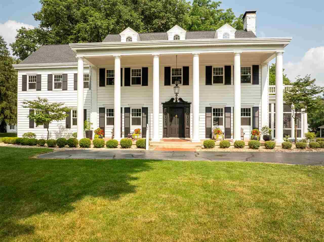 Property Photo:  711 Henley Rd  IN 47374 