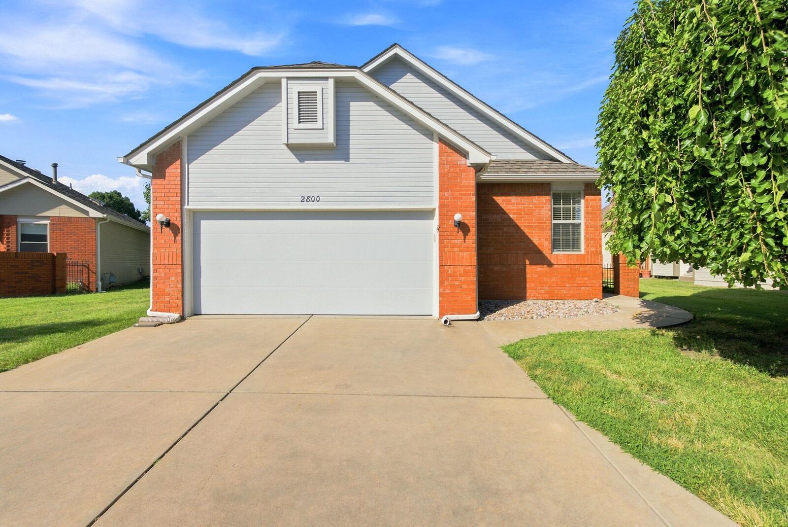 Property Photo: 6515 E 30th St N Unit #2800 KS 67226