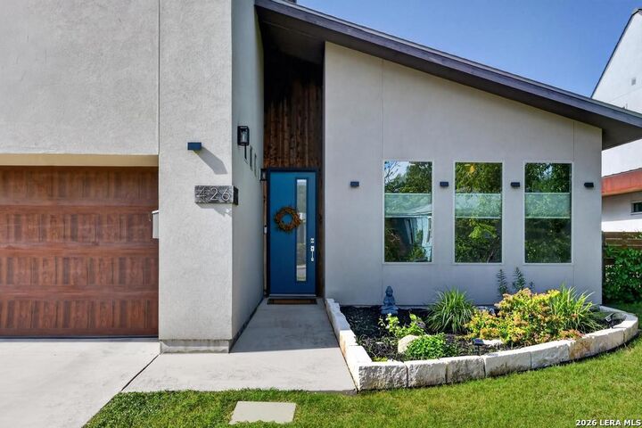 Property Photo: 426 E Fest TX 78204