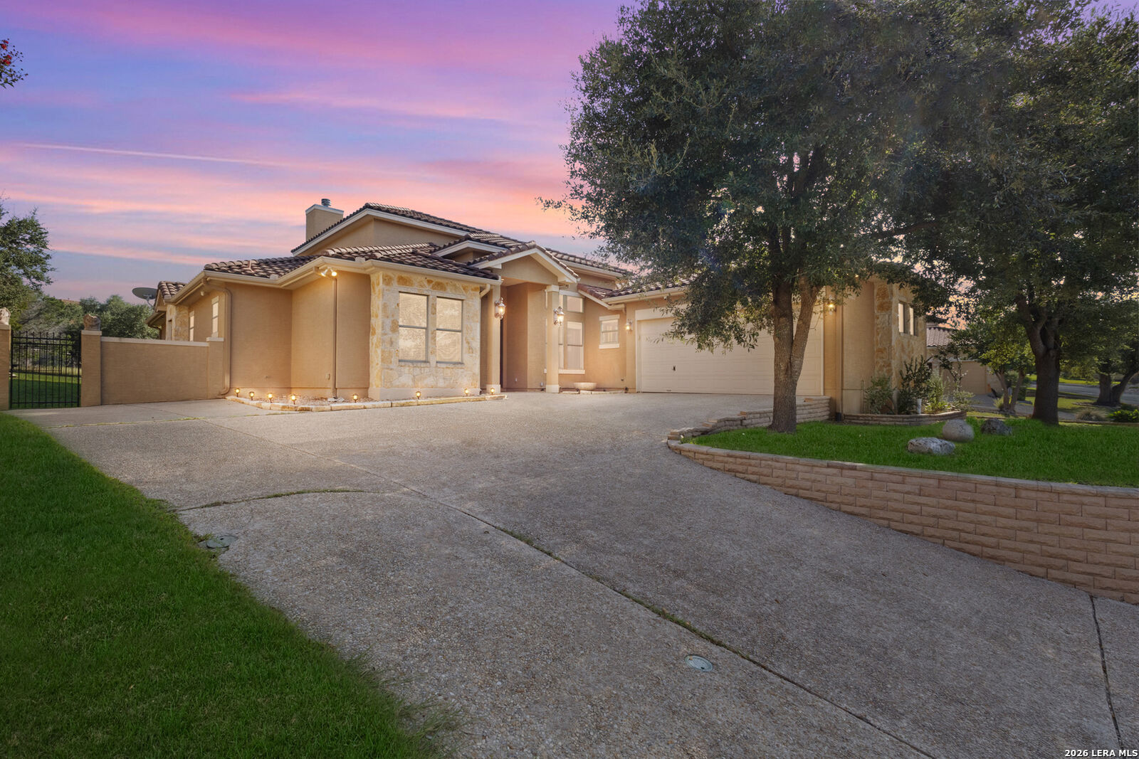 Property Photo: 25022 Estancia Cir TX 78260