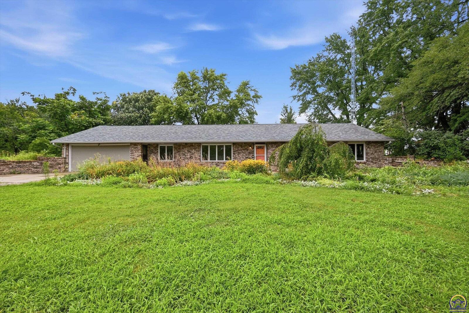 Property Photo: 1534 NE 74th St KS 66512