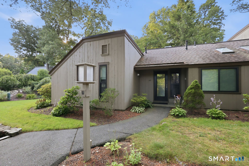 Property Photo: 147 Mallard Drive 147 CT 06001