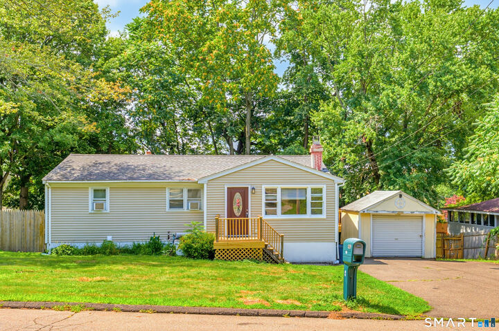 Property Photo:  86 Crest Avenue  CT 06513 