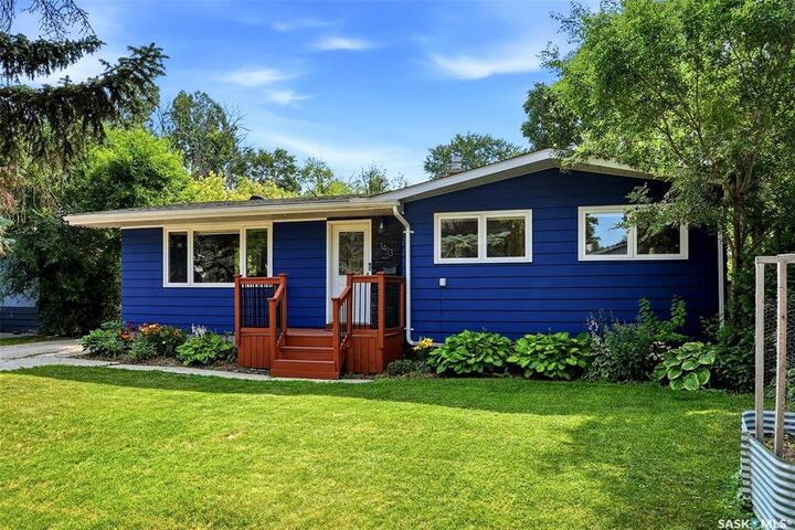 Property Photo: 1413 Shannon Road SK S4S 5L4