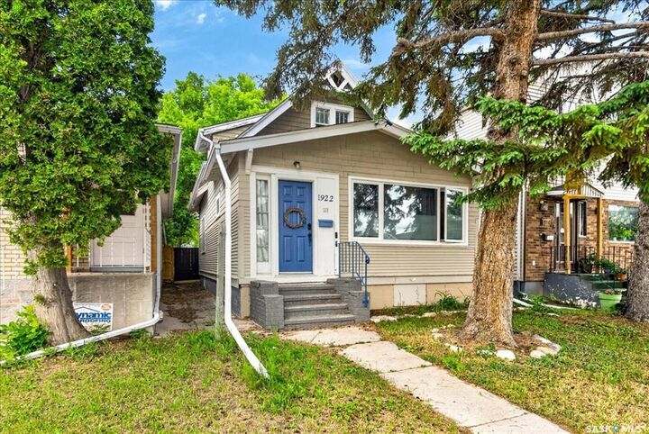 Property Photo: 1922 Atkinson Street SK S4N 3W5