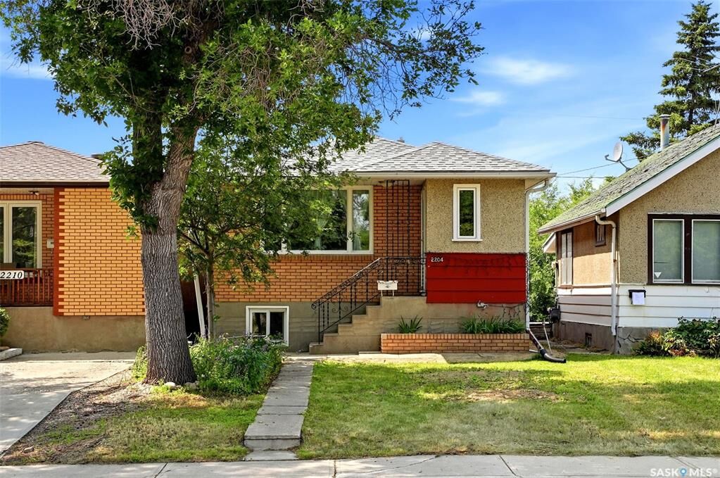 Property Photo:  2204 Mackay Street  SK S4N 2S8 