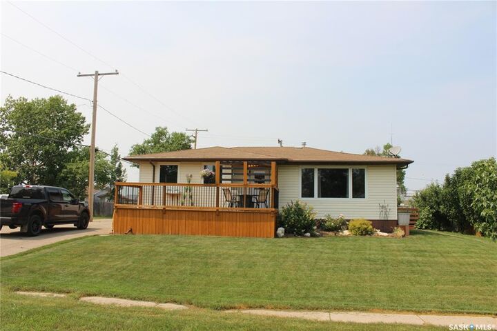 Property Photo:  265 Saskatchewan Street  SK S0H 0T0 
