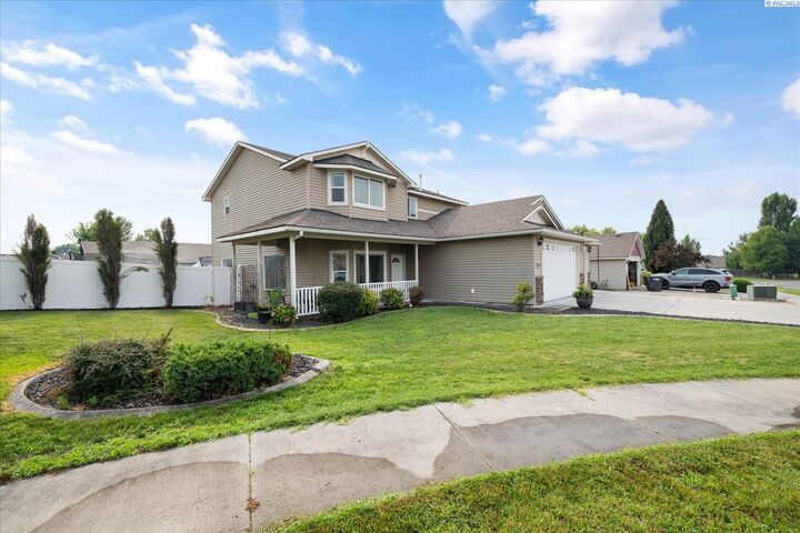 Property Photo:  4015 Twilight Court  WA 99301 