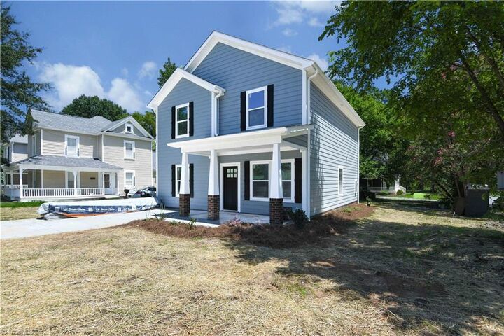 Property Photo: 927 Pearson Street NC 27406