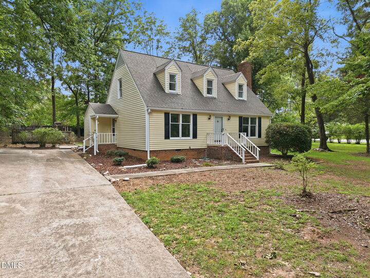 Property Photo: 2725 Panther Drive NC 27603
